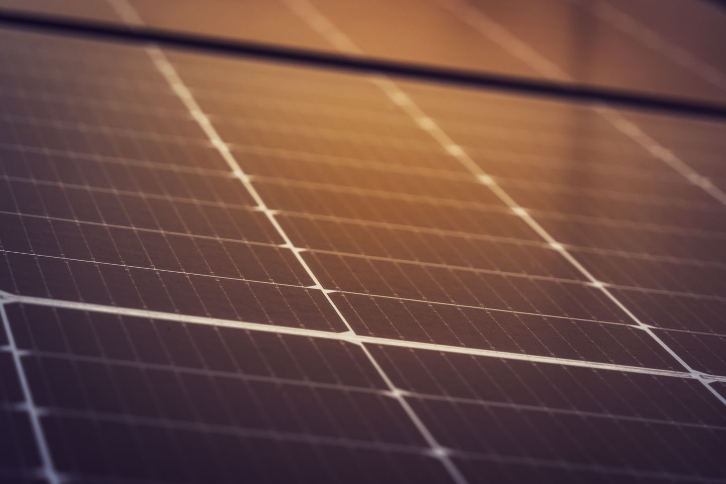 Photo de Michael Pointner: https://www.pexels.com/fr-fr/photo/moderne-electricite-energie-renouvelable-rangees-18316987/